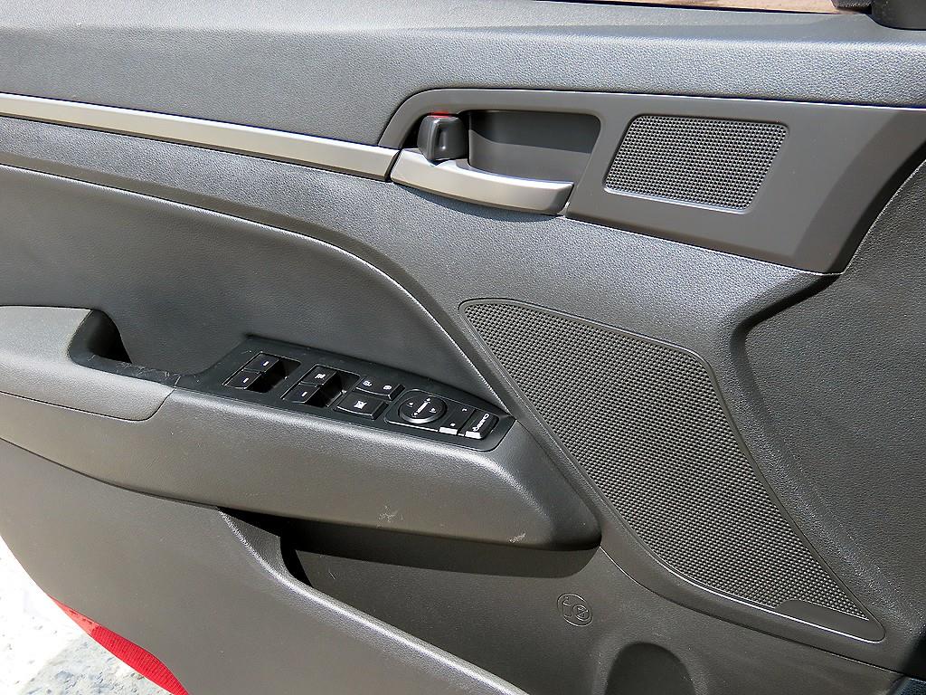 HYUNDAI Avante - Vista 11