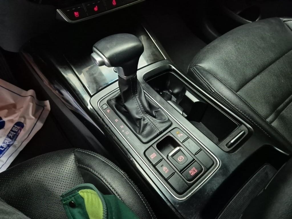 KIA Sorento - Vista 8