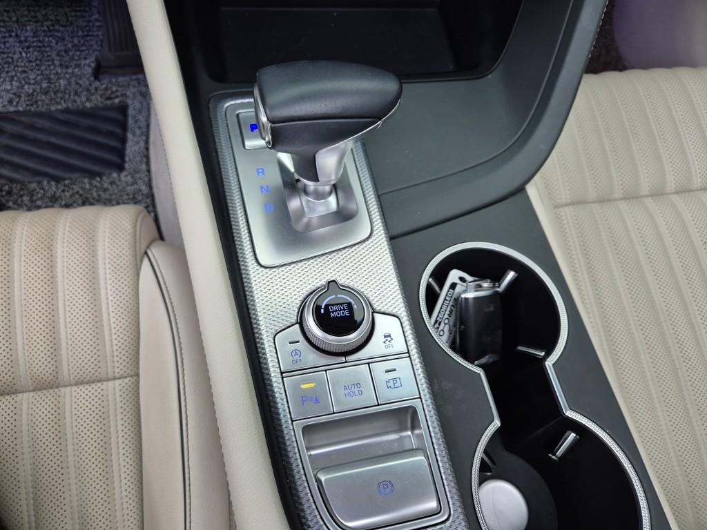 Genesis G70 - Vista 8