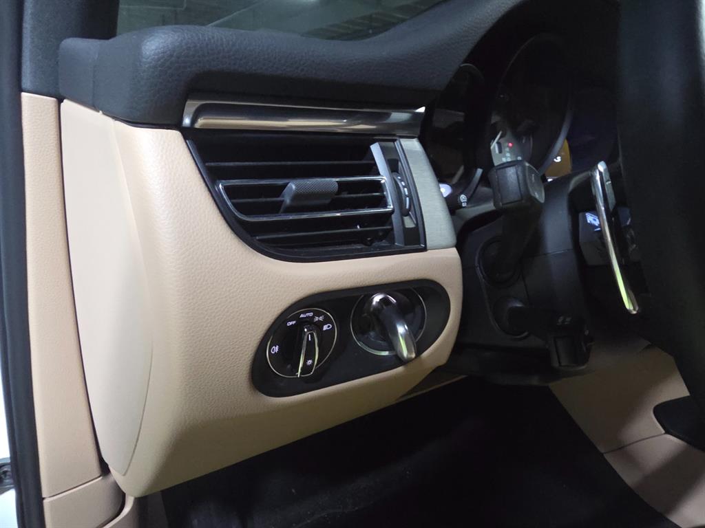 Porsche Macan - Vista 10