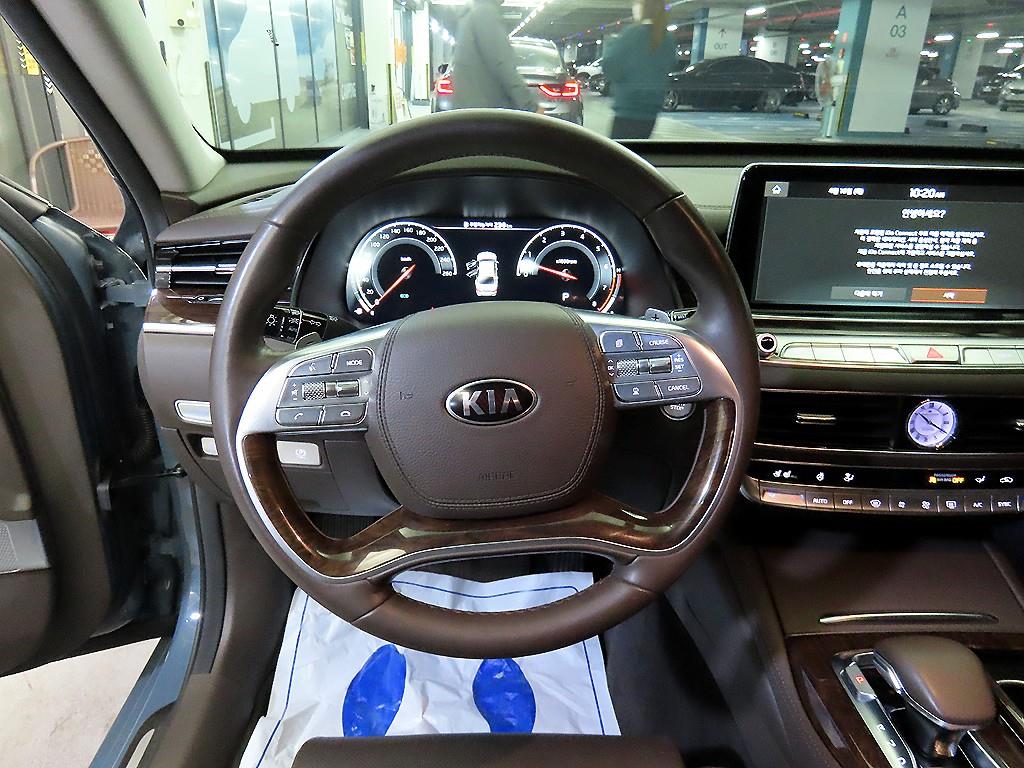 KIA K9 - Vista 8