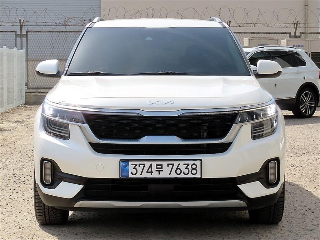 KIA Seltos 2023 Blanco - Importación desde Corea - HF Imports Iquique - Foto 1