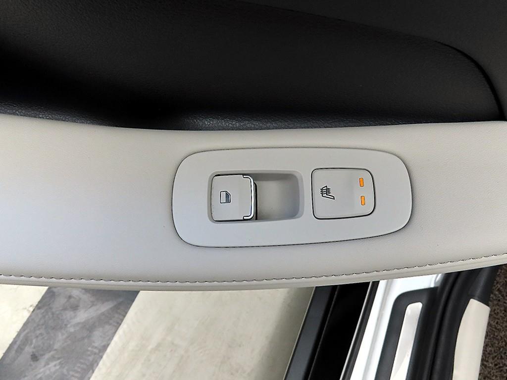 HYUNDAI Sonata - Vista 12