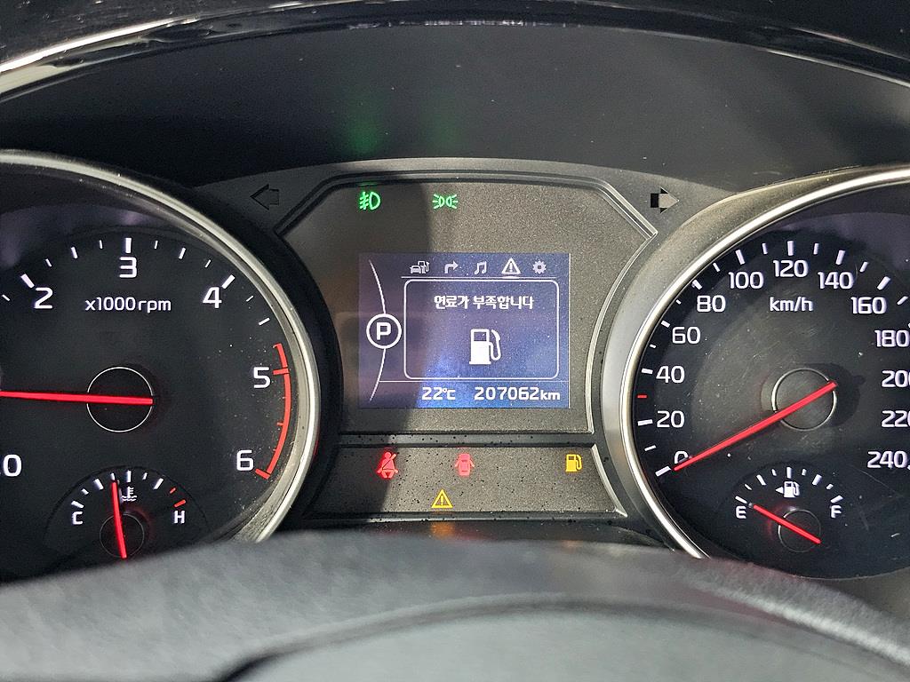 KIA Carnival - Vista 7