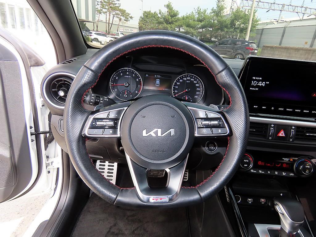 KIA K3 - Vista 8