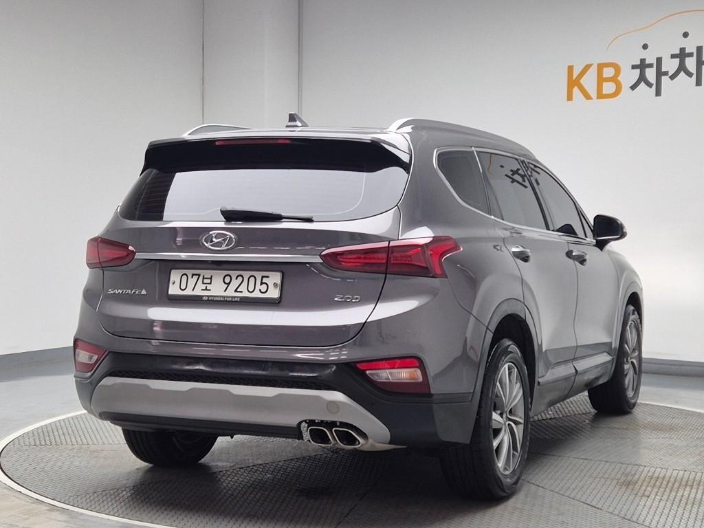 HYUNDAI Santa Fe - Vista 3