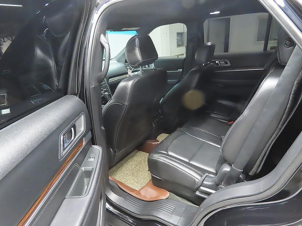 Ford Explorer 2017 Negro - Importación desde Corea - HF Imports Iquique - Foto 9
