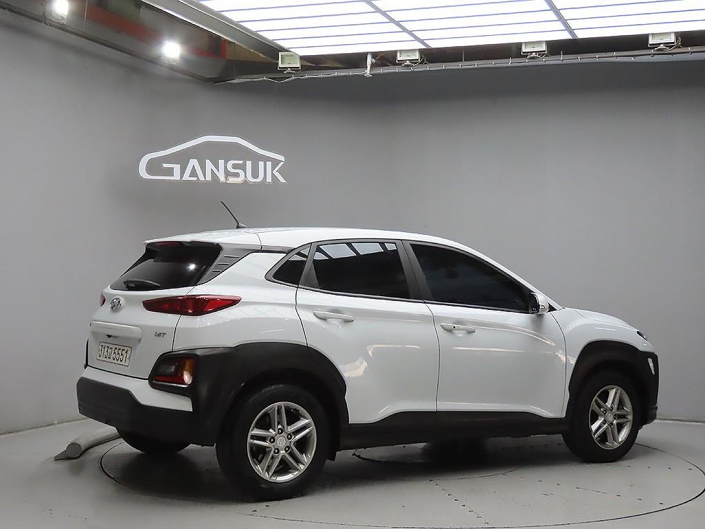 HYUNDAI Kona - Vista 7