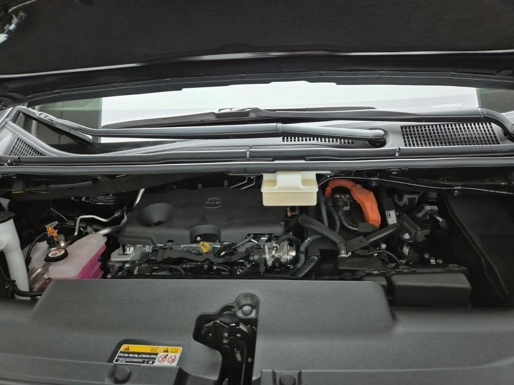 Toyota Alphard - Vista 5