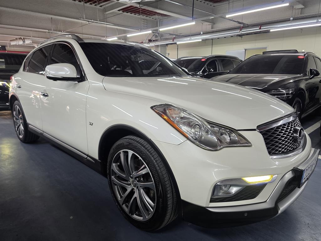 Infiniti QX - Vista 3