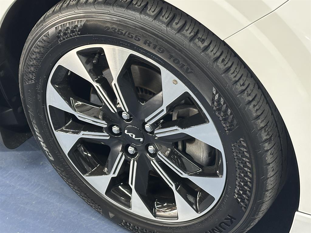 KIA Carnival - Vista 5
