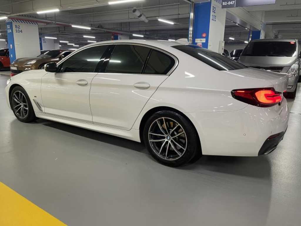 BMW 5 Series - Vista 4
