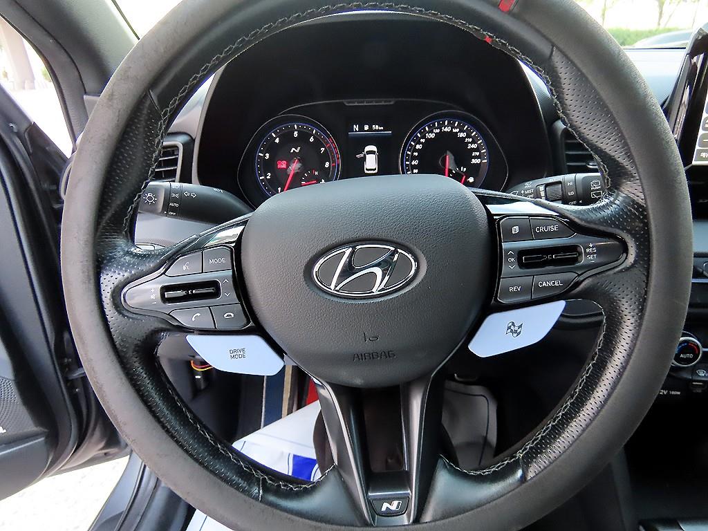 HYUNDAI Veloster - Vista 8