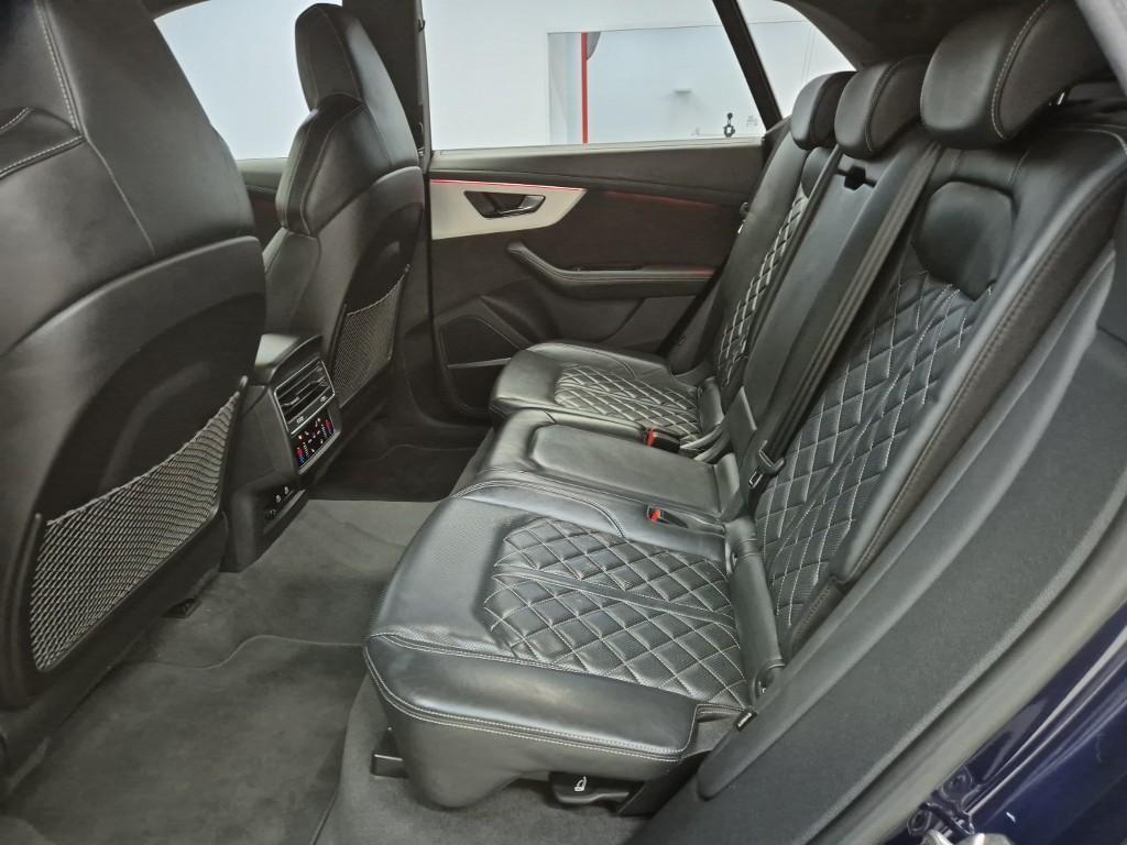 Audi Q8 - Vista 12