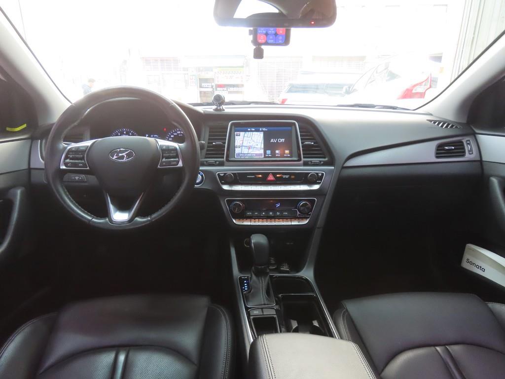 HYUNDAI Sonata - Vista 7