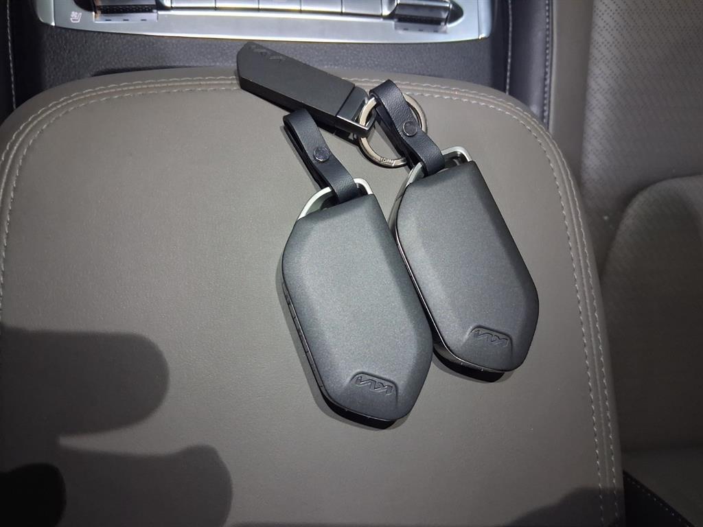 KIA Carnival 2025 Plateado - Importación desde Corea - HF Imports Iquique - Foto 16