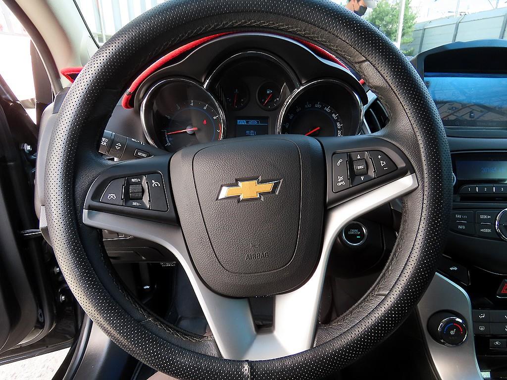 Chevrolet Cruise - Vista 8