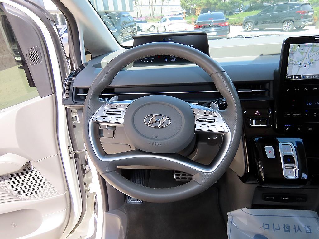 HYUNDAI Staria - Vista 9