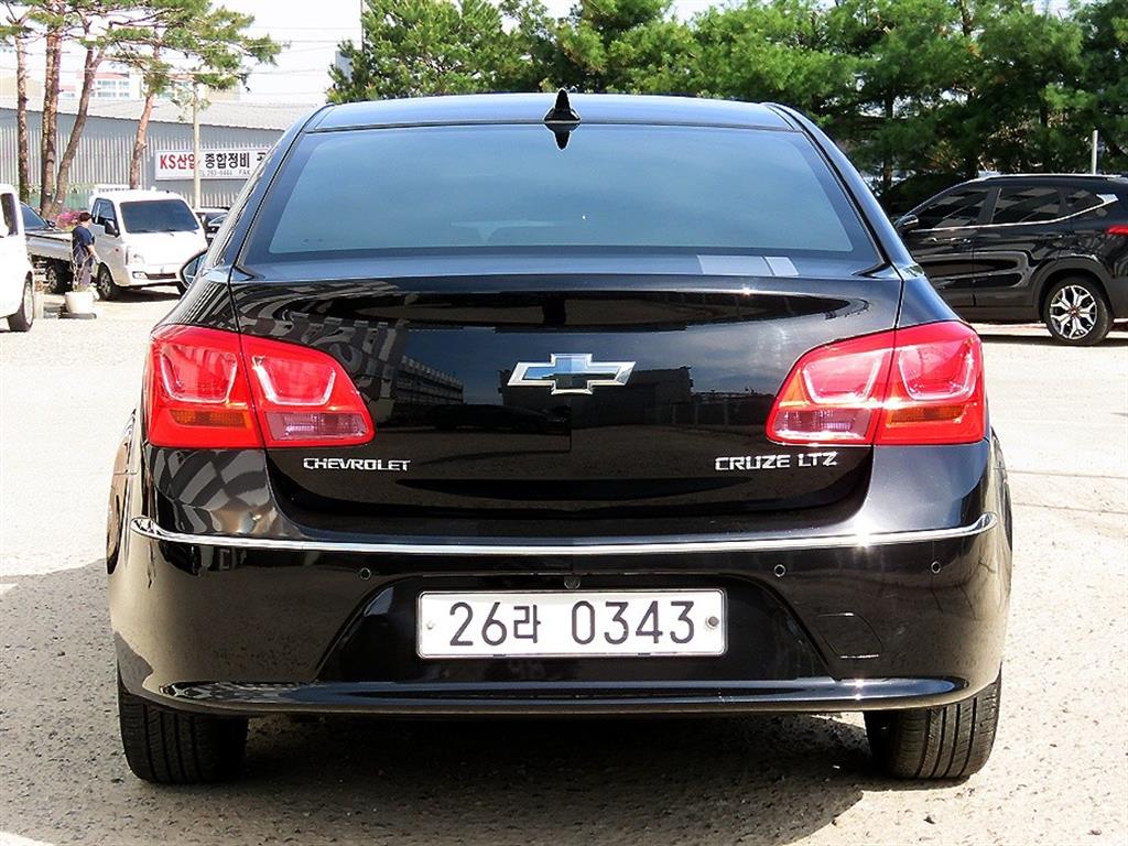 Chevrolet Cruise - Vista 4