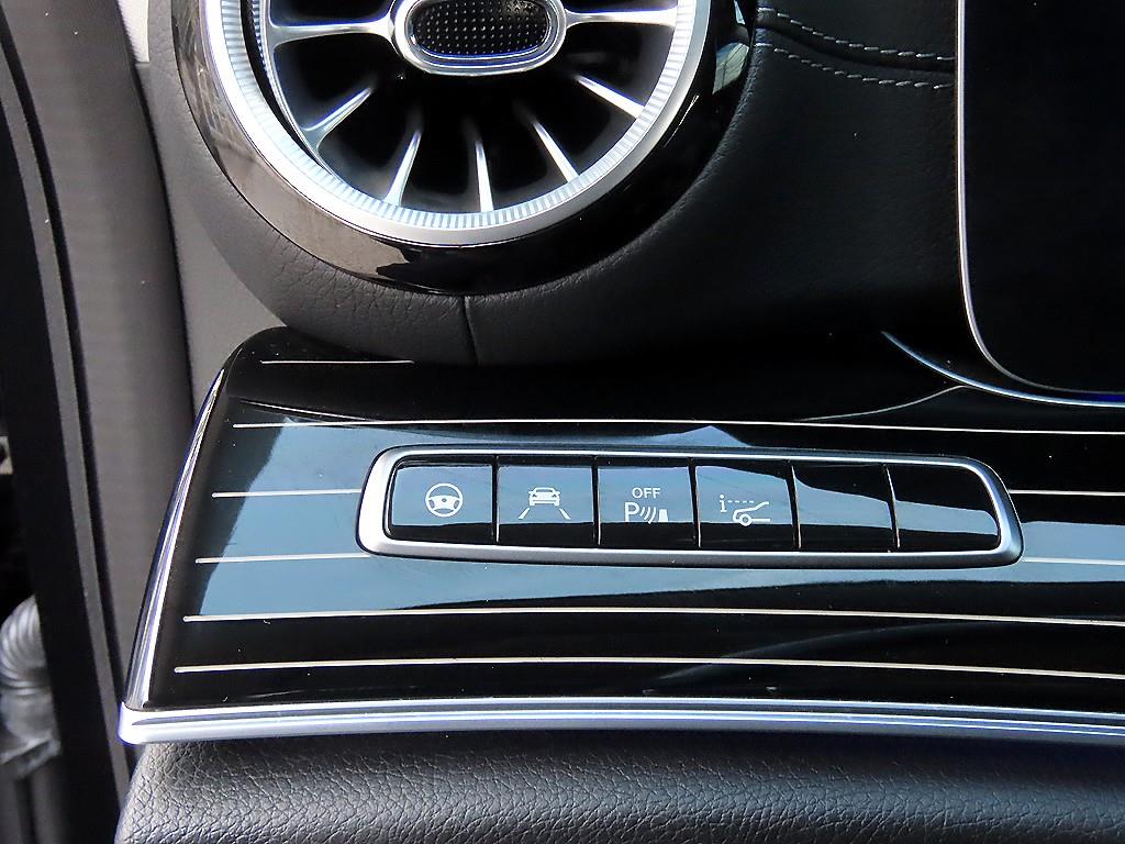 Mercedes Benz CLS Class - Vista 12