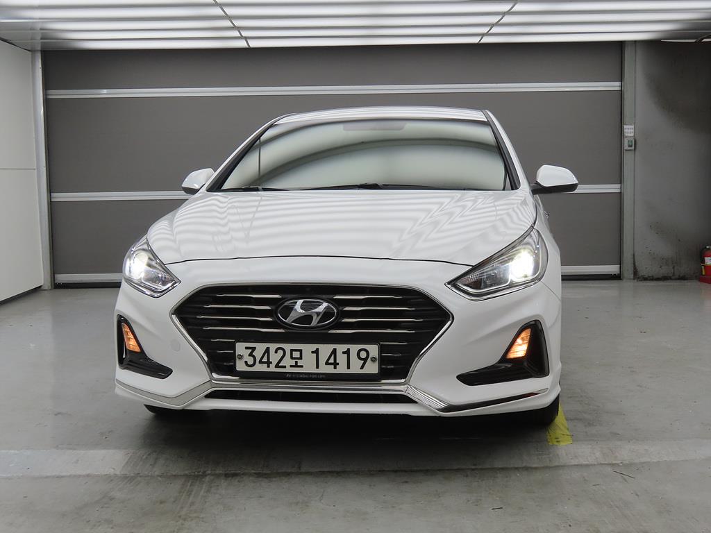 HYUNDAI Sonata - Vista 2