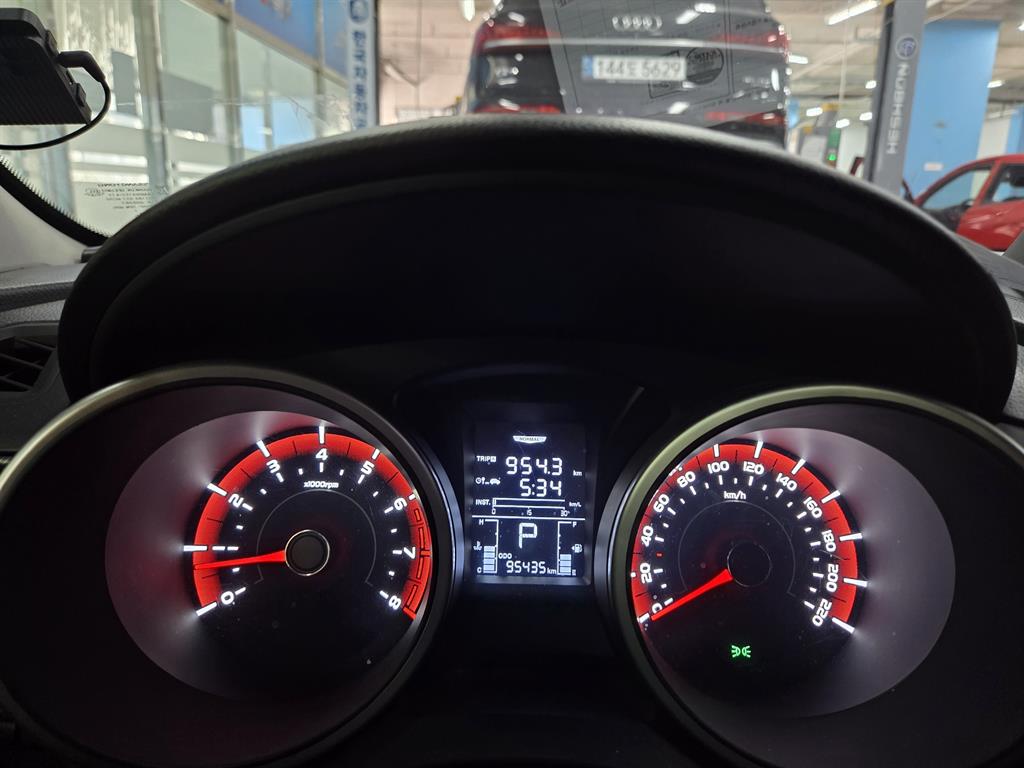 Ssangyong Tivoli - Vista 5