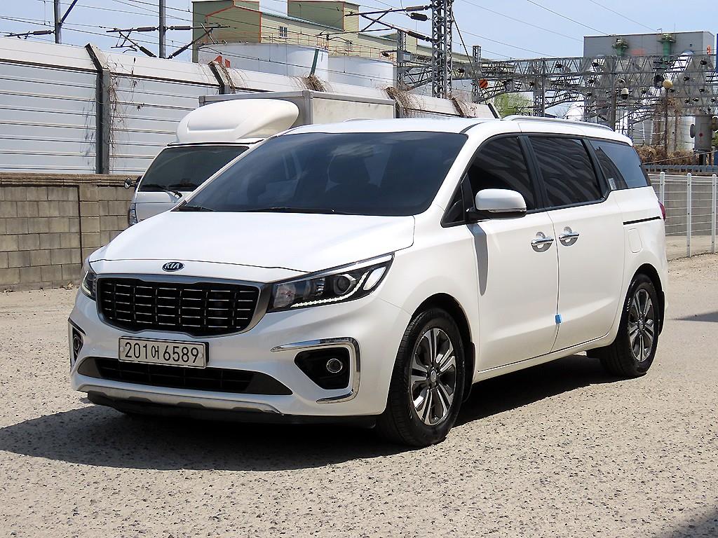 KIA Carnival - Vista 2