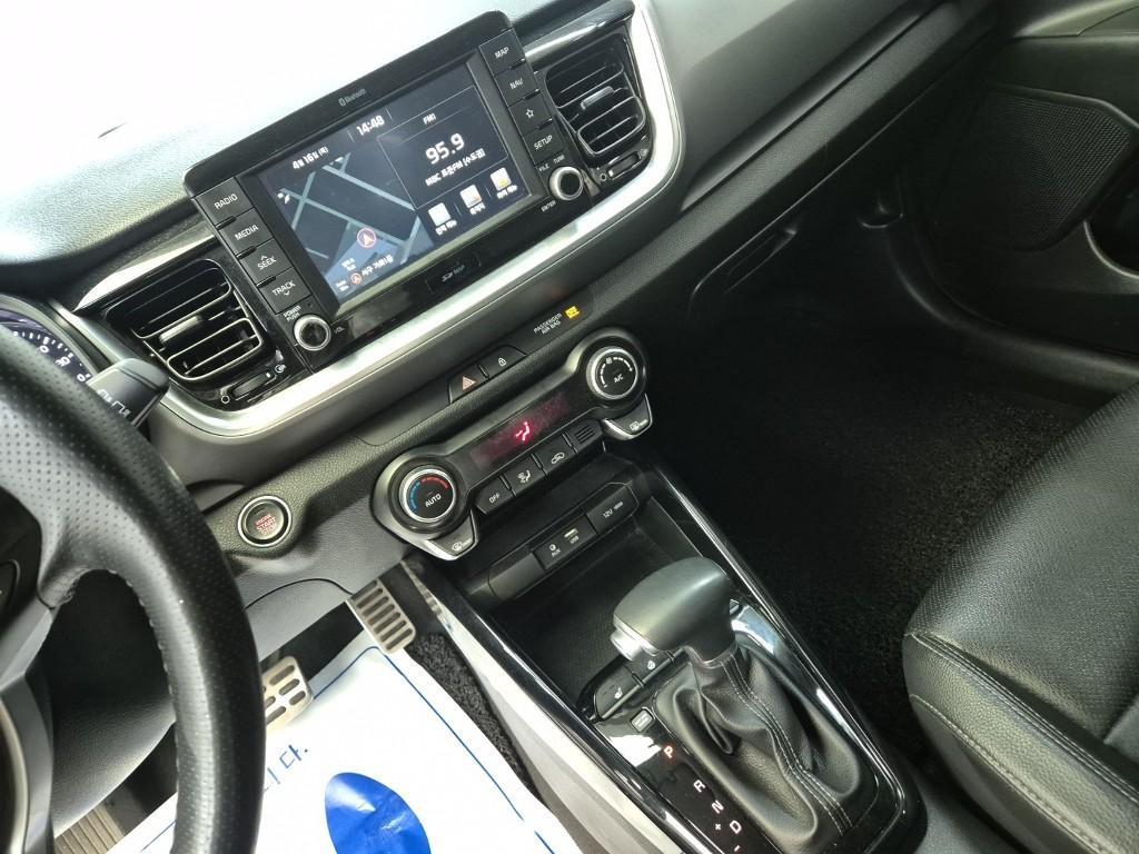 KIA Stonic - Vista 9