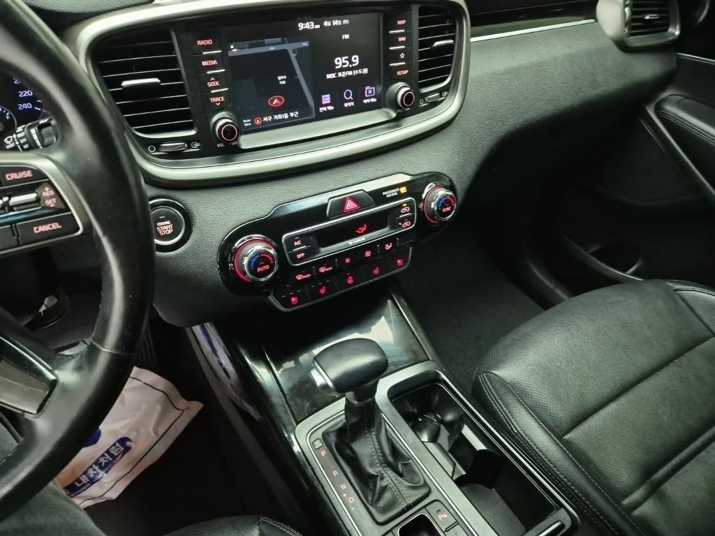KIA Sorento - Vista 10