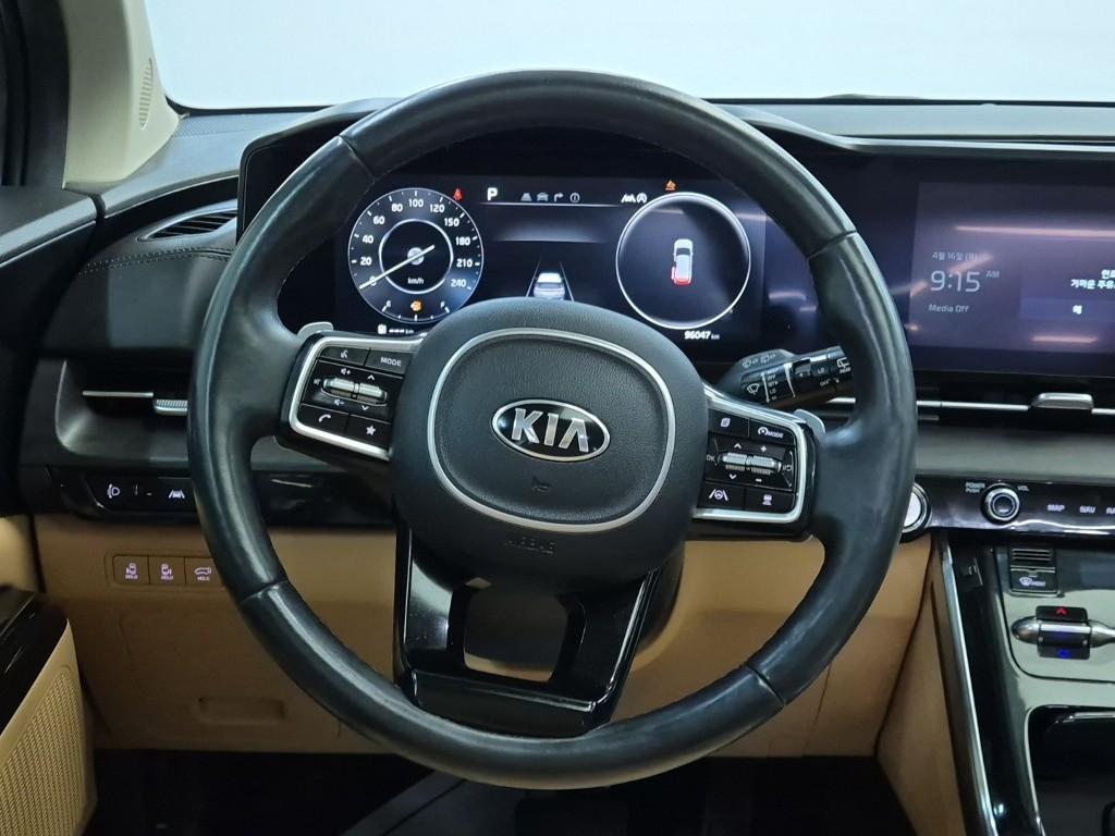 KIA Carnival - Vista 11