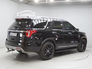Ford Explorer - Vista 8
