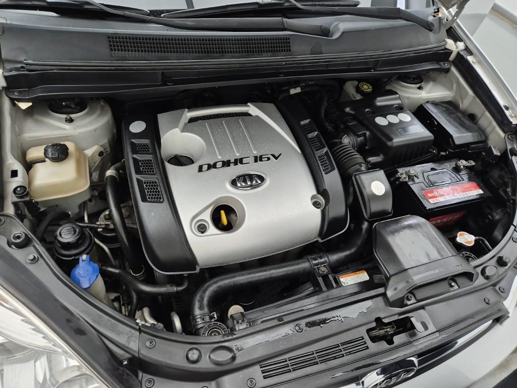 KIA Carens - Vista 6