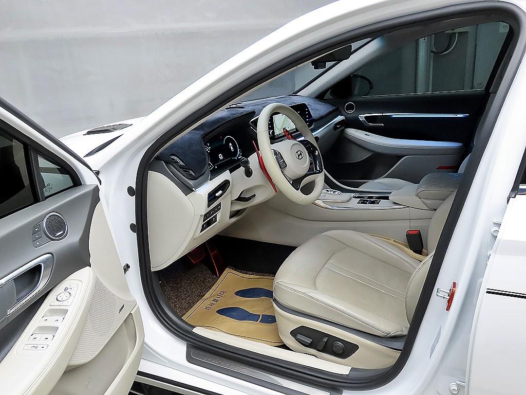 HYUNDAI Sonata - Vista 5