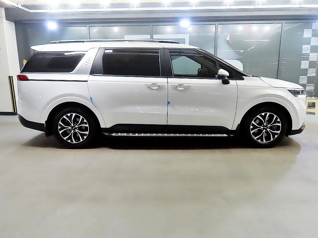 KIA Carnival - Vista 3