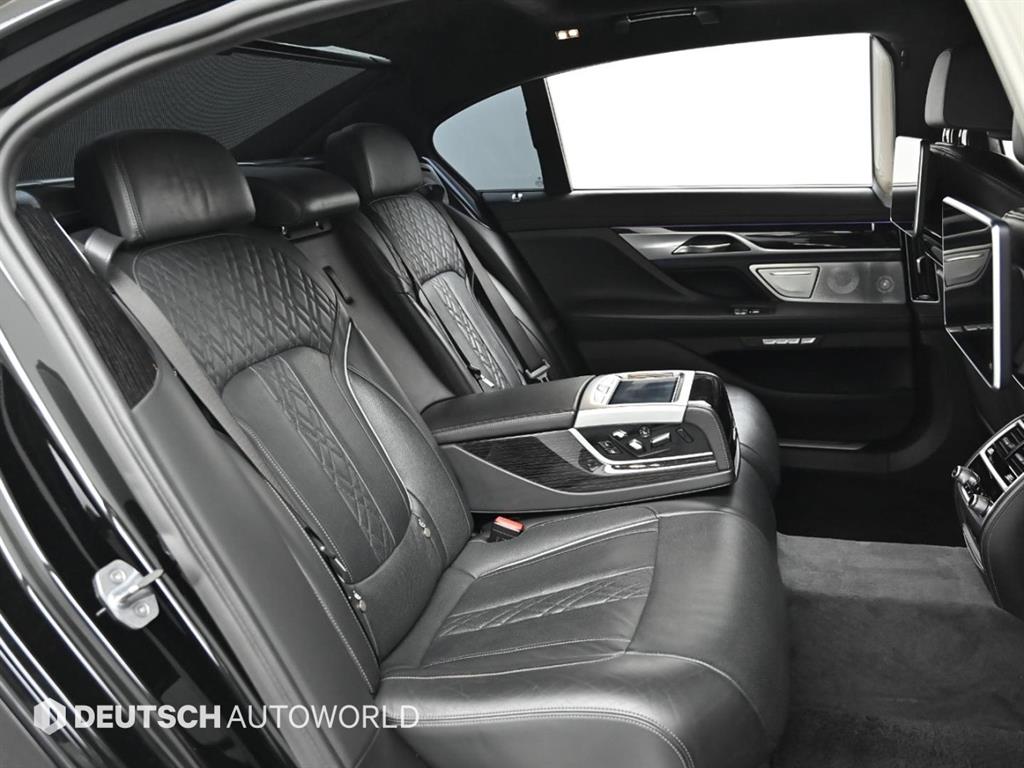 BMW 7 Series - Vista 12