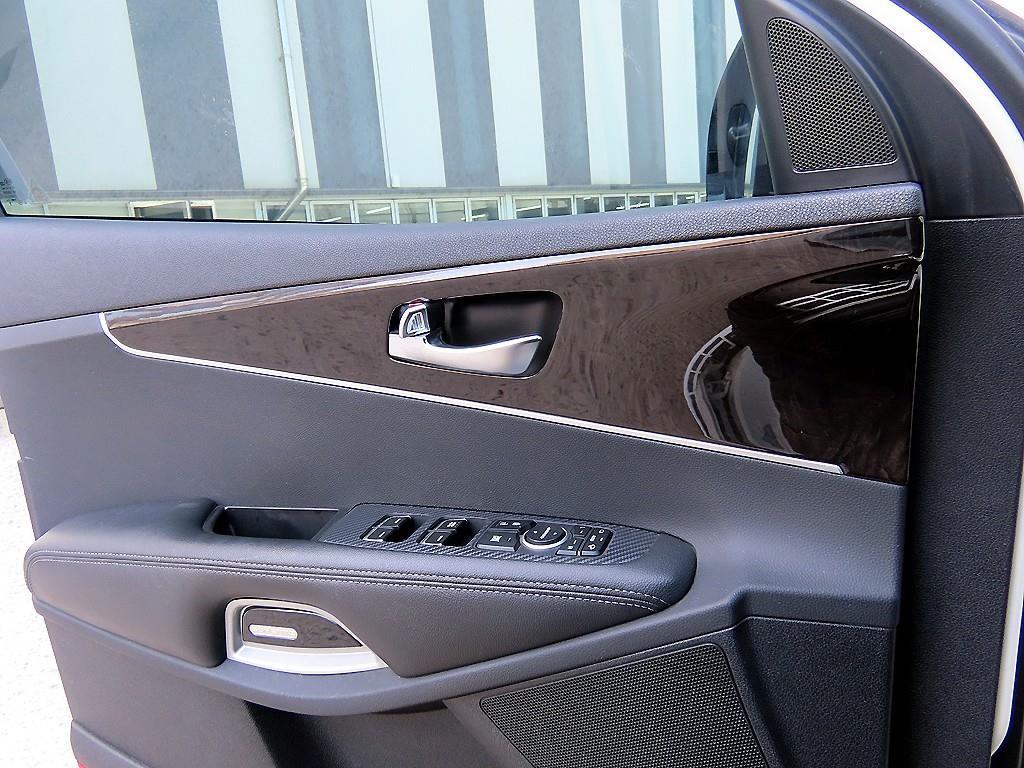 KIA Sorento - Vista 11