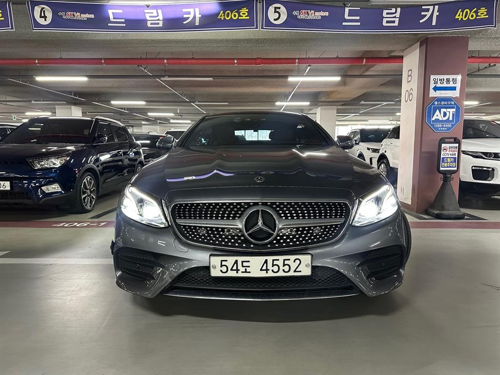 Mercedes Benz E class - Vista 3