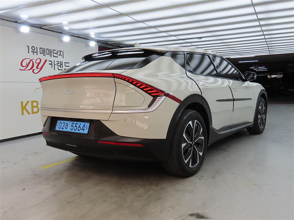 KIA EV6 - Vista 4