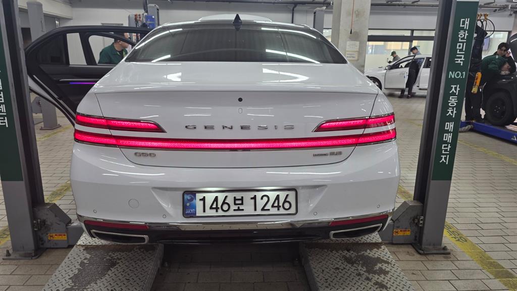 Genesis G90 2019 Blanco - Importación desde Corea - HF Imports Iquique - Foto 13