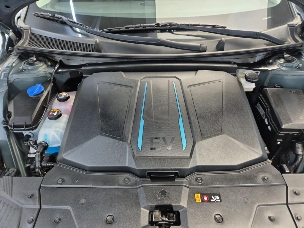 HYUNDAI Ioniq 5 - Vista 5