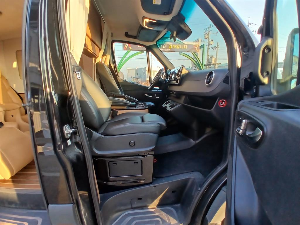 Mercedes Benz Sprinter - Vista 12