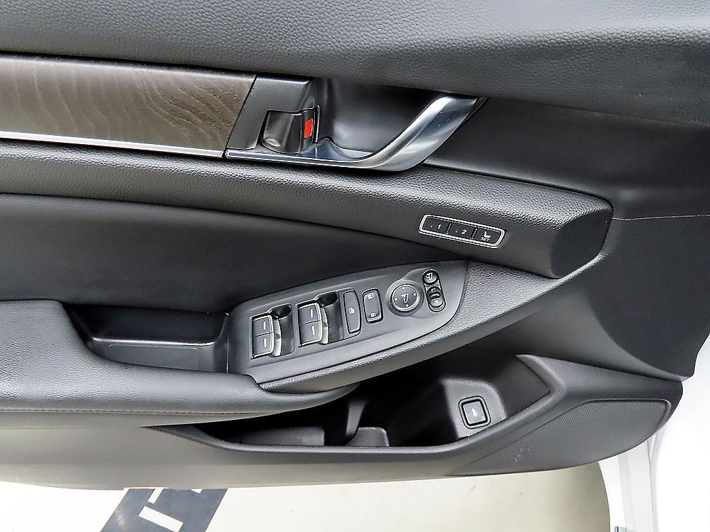 Honda Accord - Vista 11