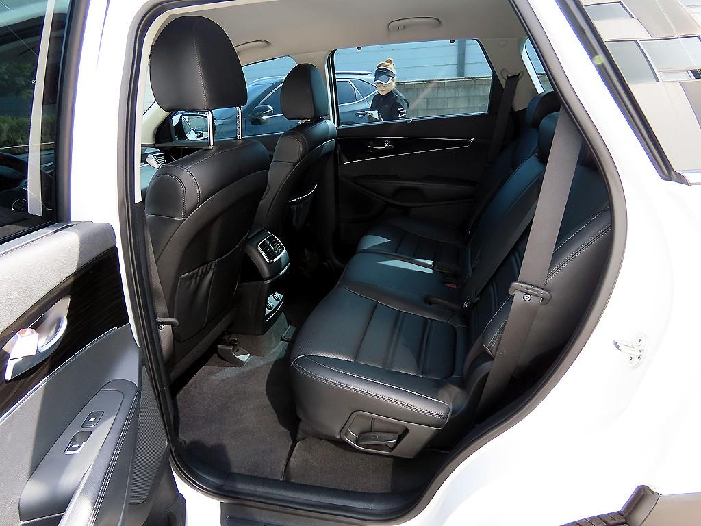 KIA Sorento - Vista 6