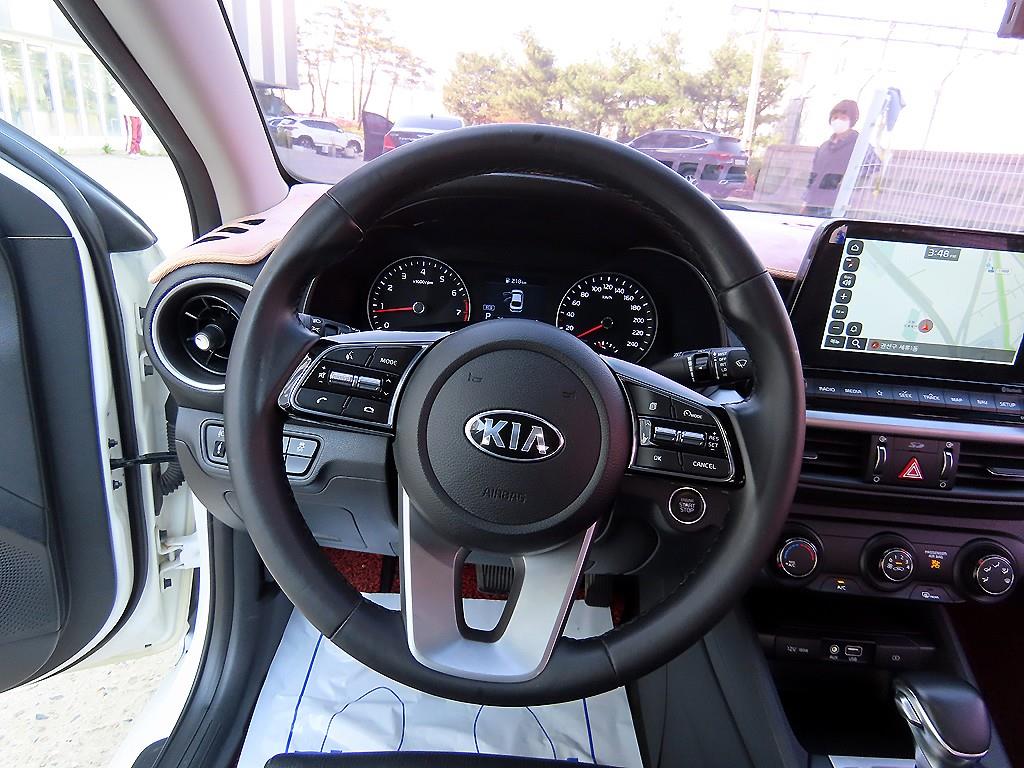 KIA K3 - Vista 8