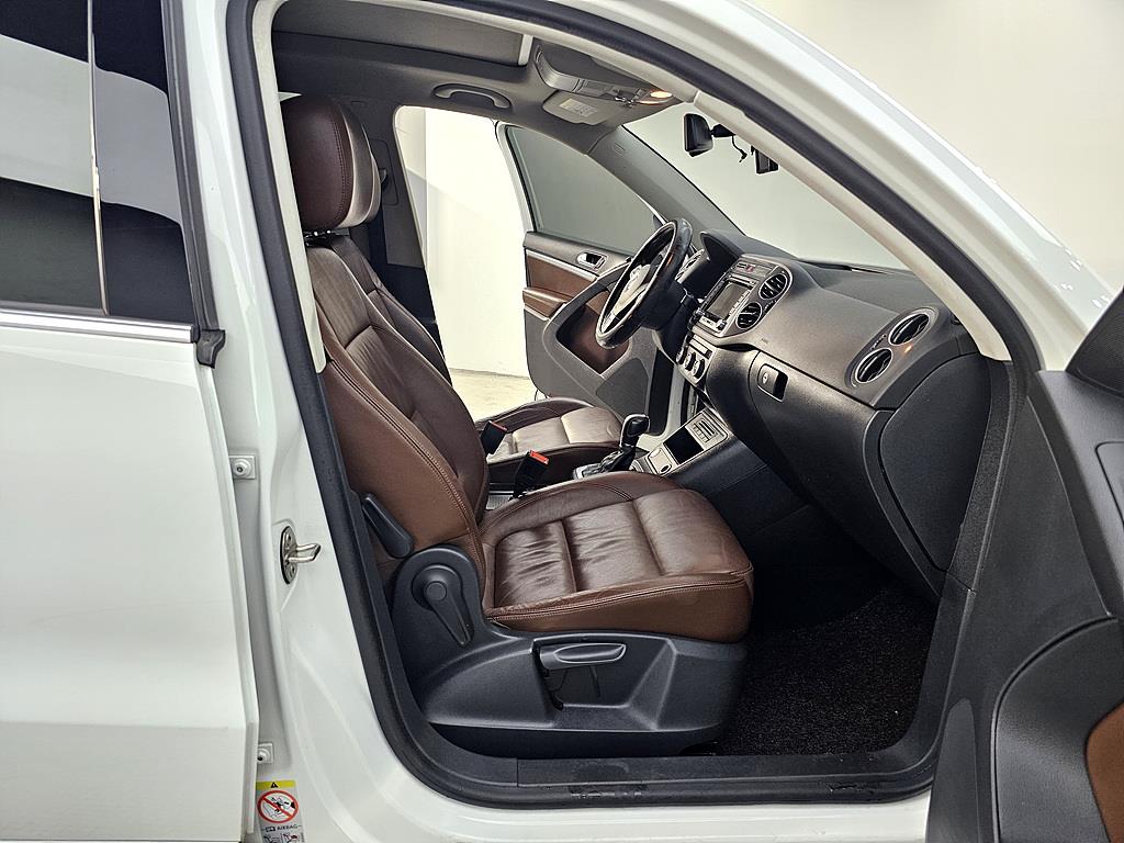 Volkswagen Tiguan - Vista 11