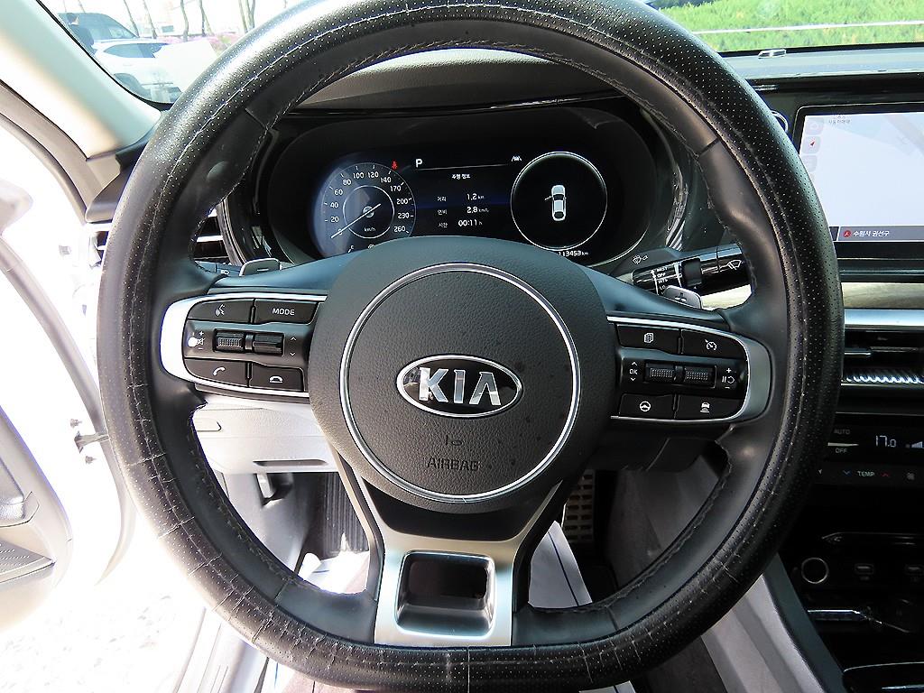 KIA K5 - Vista 8