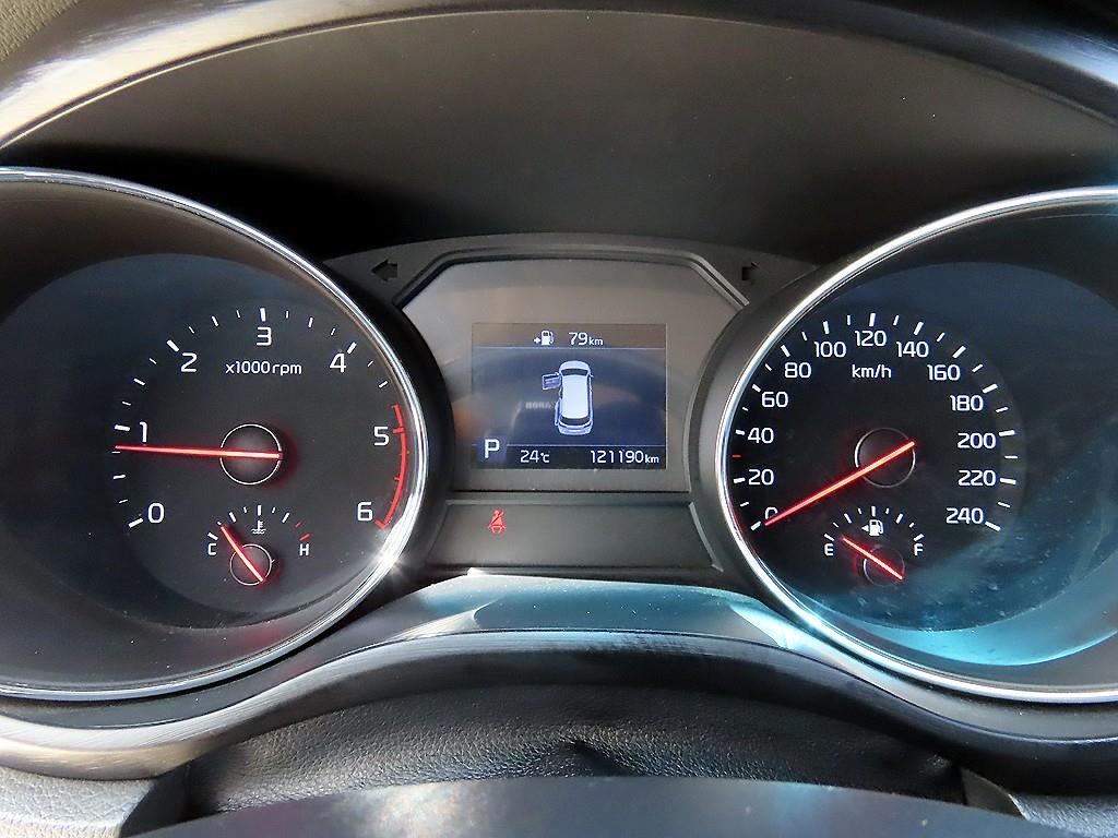 KIA Carnival - Vista 10