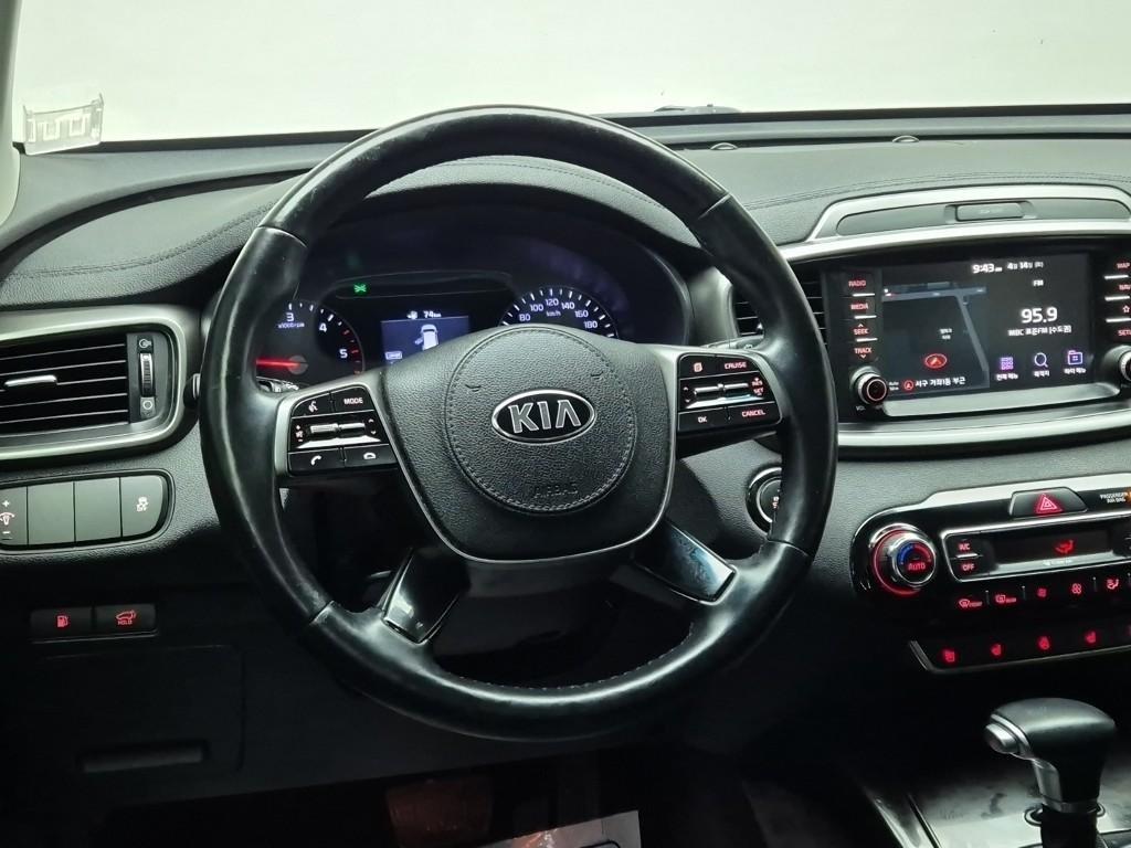KIA Sorento - Vista 9