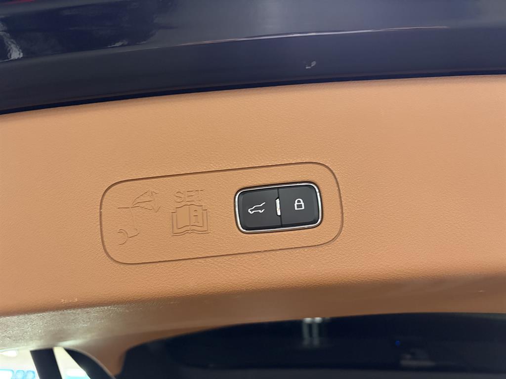 Lincoln Aviator - Vista 9