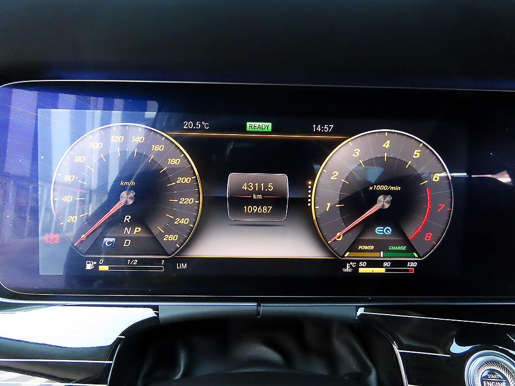 Mercedes Benz CLS Class - Vista 9